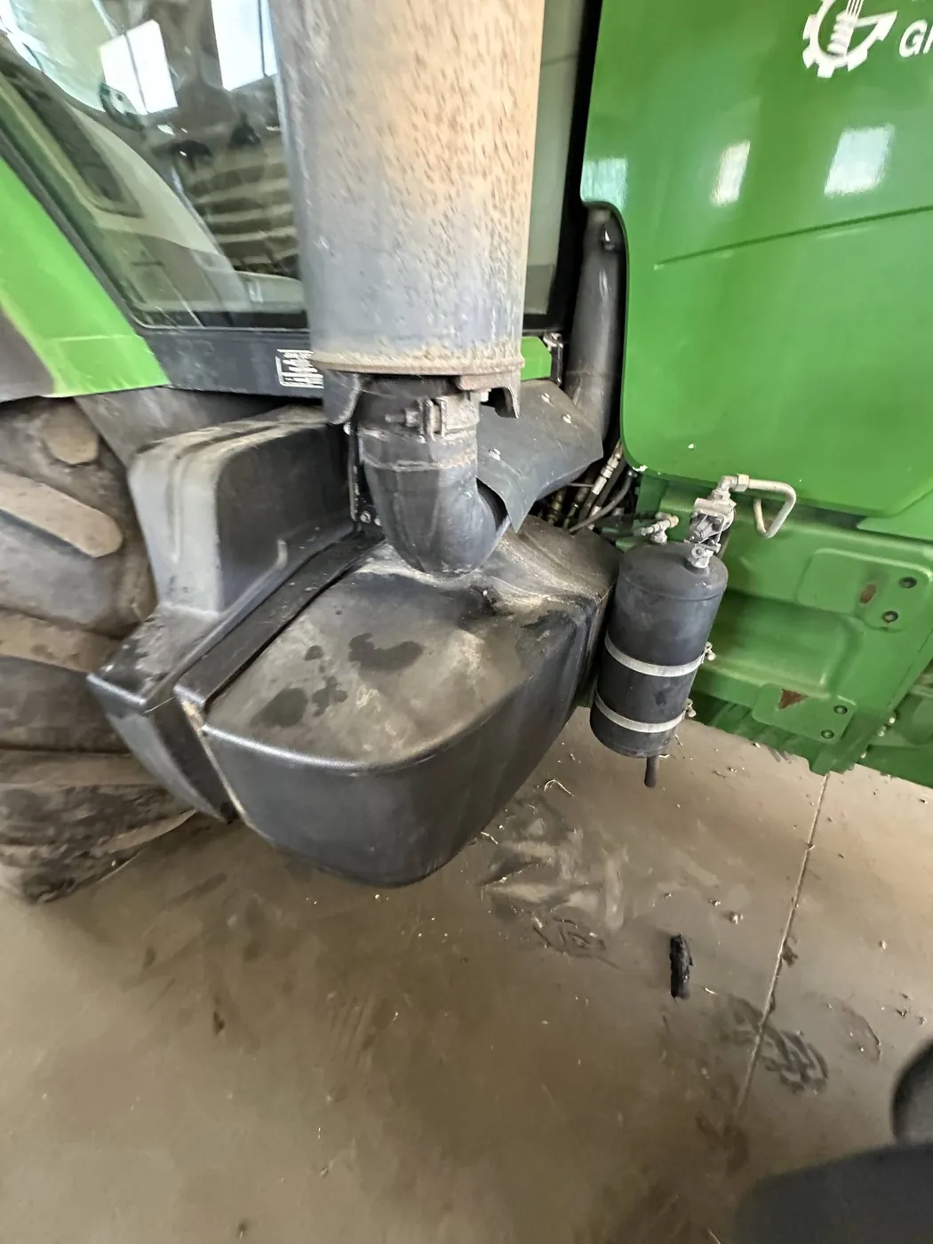 Фото 5 з ремонту — Ремонт паливного бака John Deere 8320R