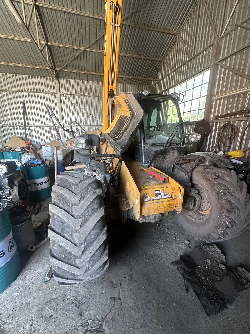 Фото 4 з ремонту — Ремонт паливного бака JCB 530-70