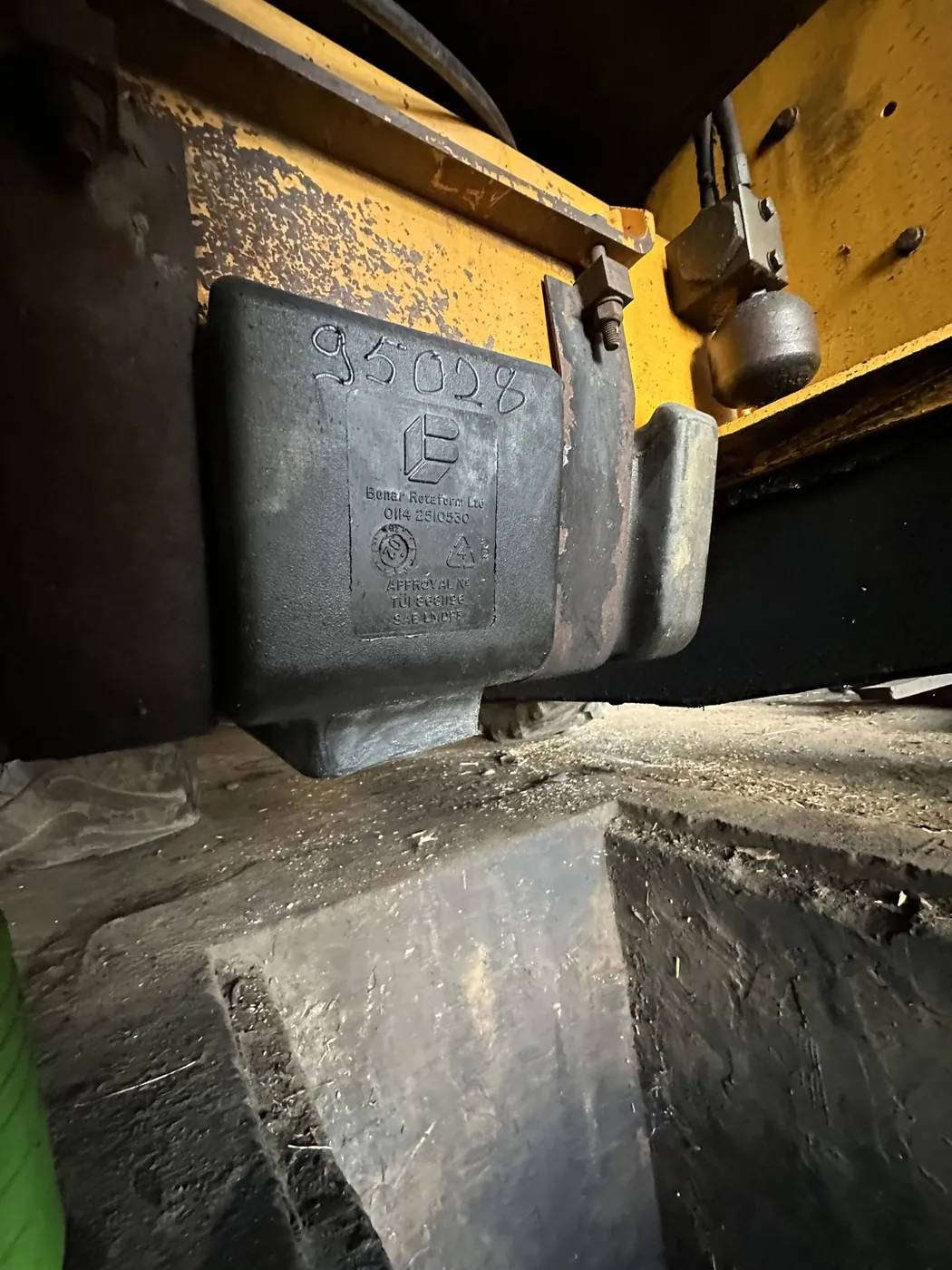 Фото 11 з ремонту — Ремонт паливного бака JCB — протікання біля зливного штуцера