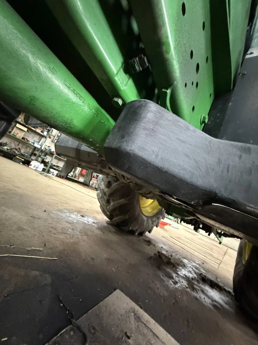 Фото 14 з ремонту — Ремонт паливного бака John Deere 6195M