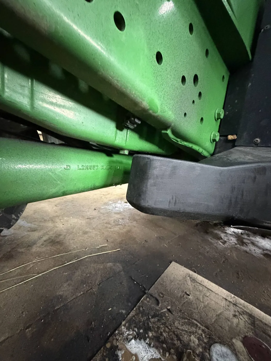 Фото 15 з ремонту — Ремонт паливного бака John Deere 6195M