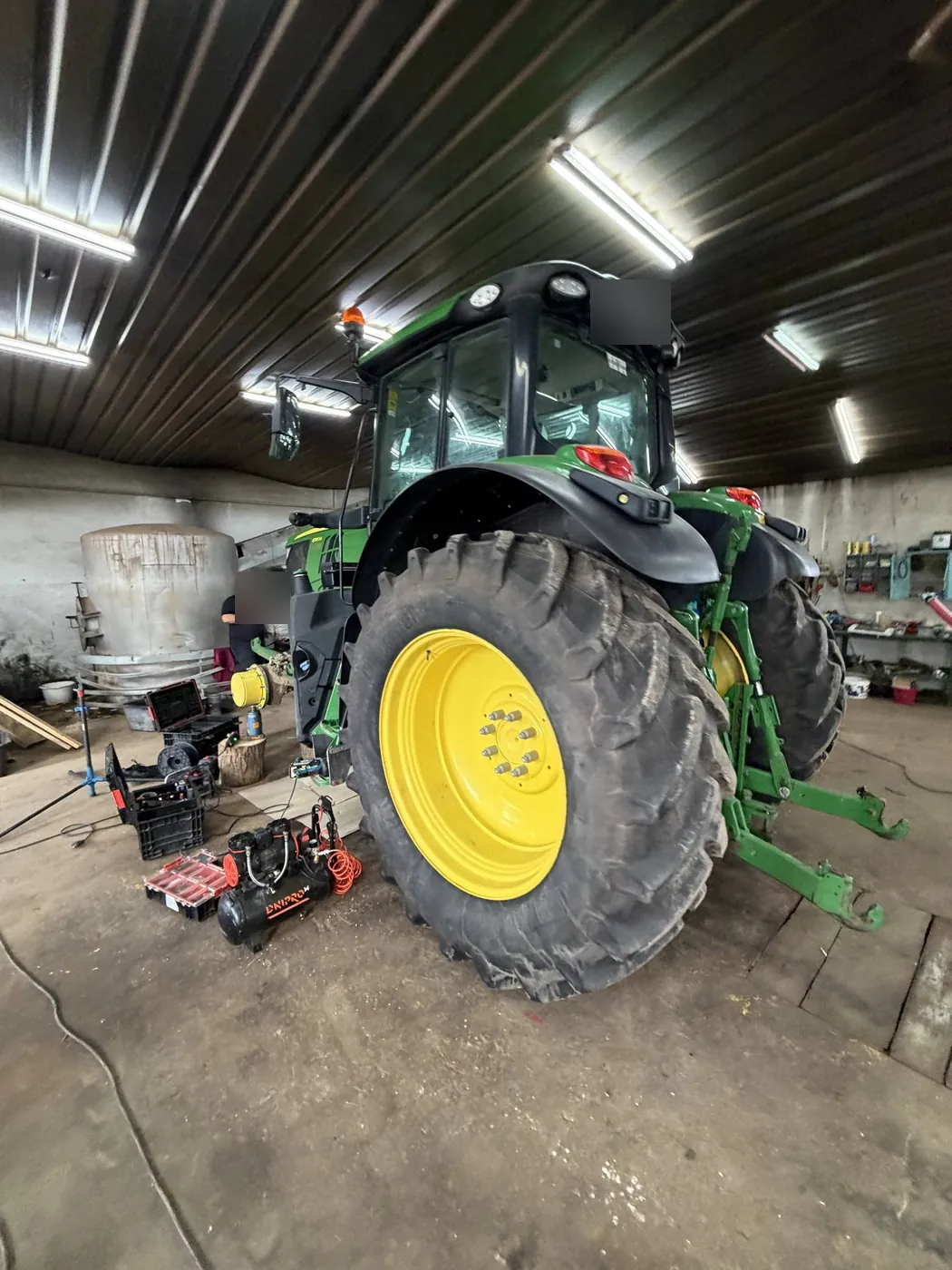 Фото 3 з ремонту — Ремонт паливного бака John Deere 6195M