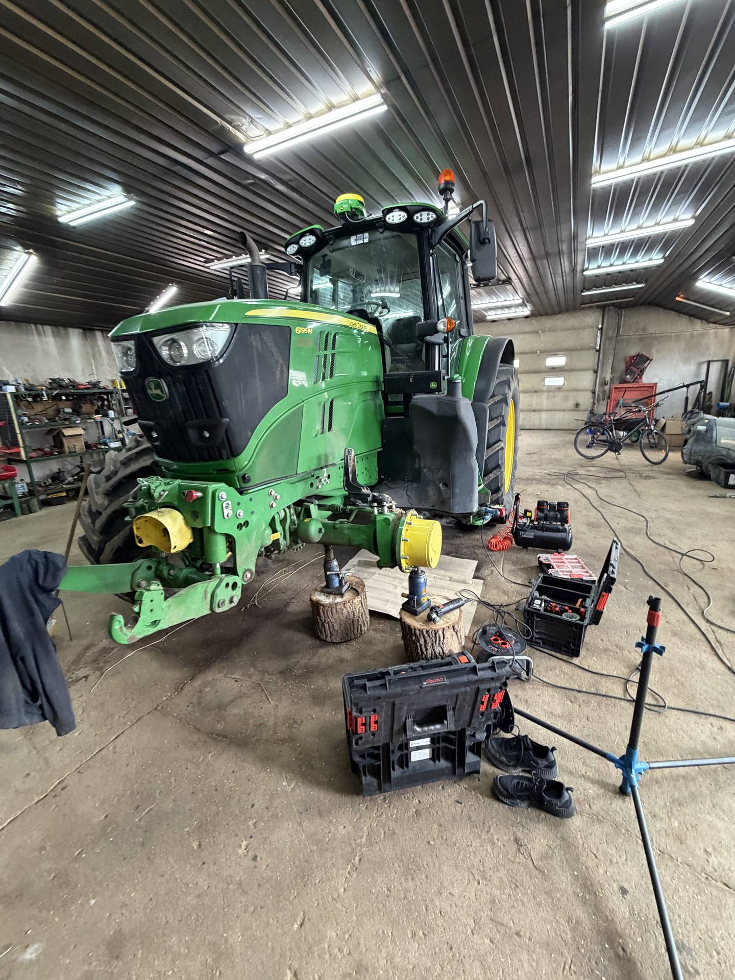Фото 17 з ремонту — Ремонт паливного бака John Deere 6195M