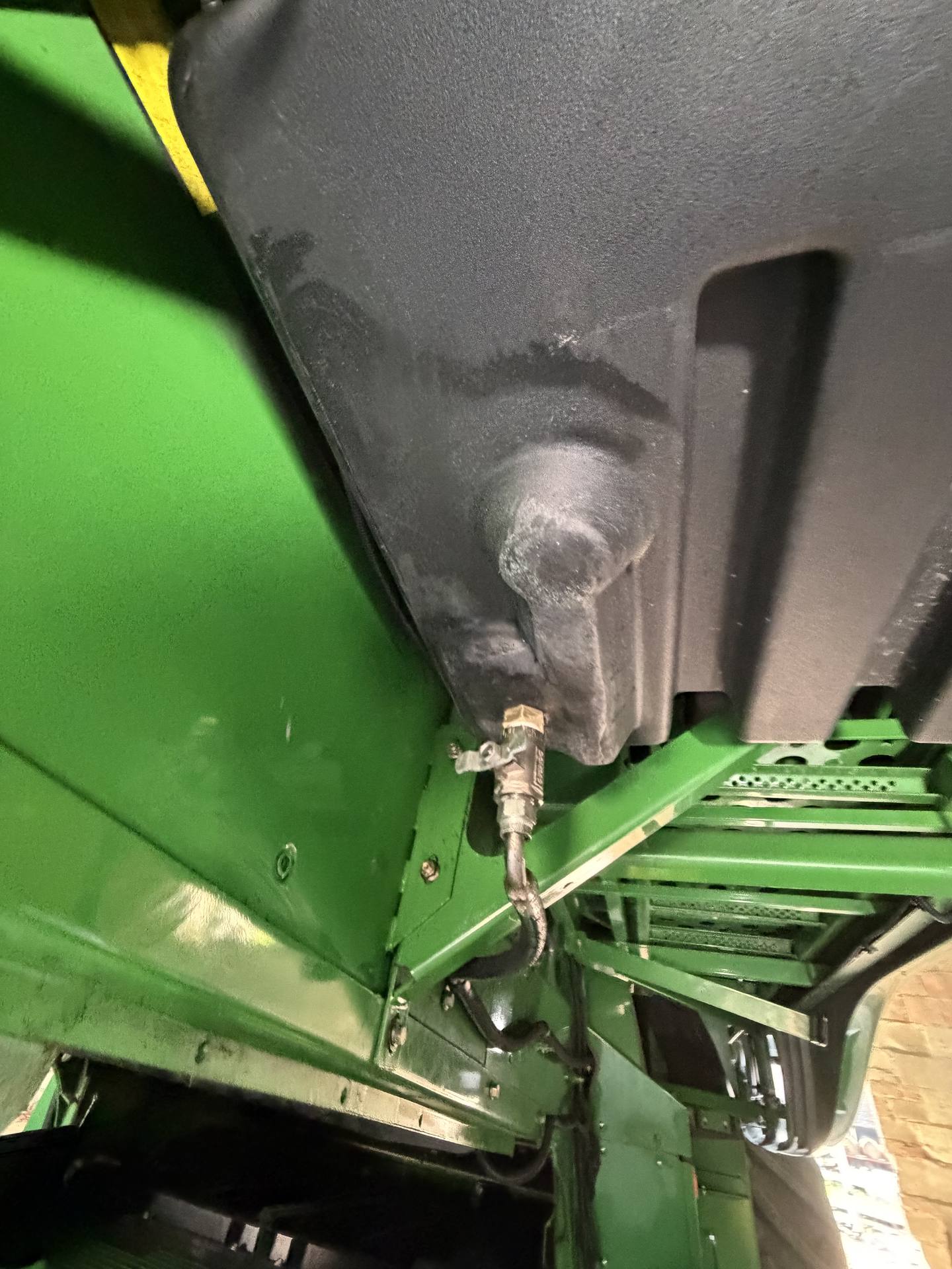 Фото 17 з ремонту — Ремонт паливного бака John Deere 9640