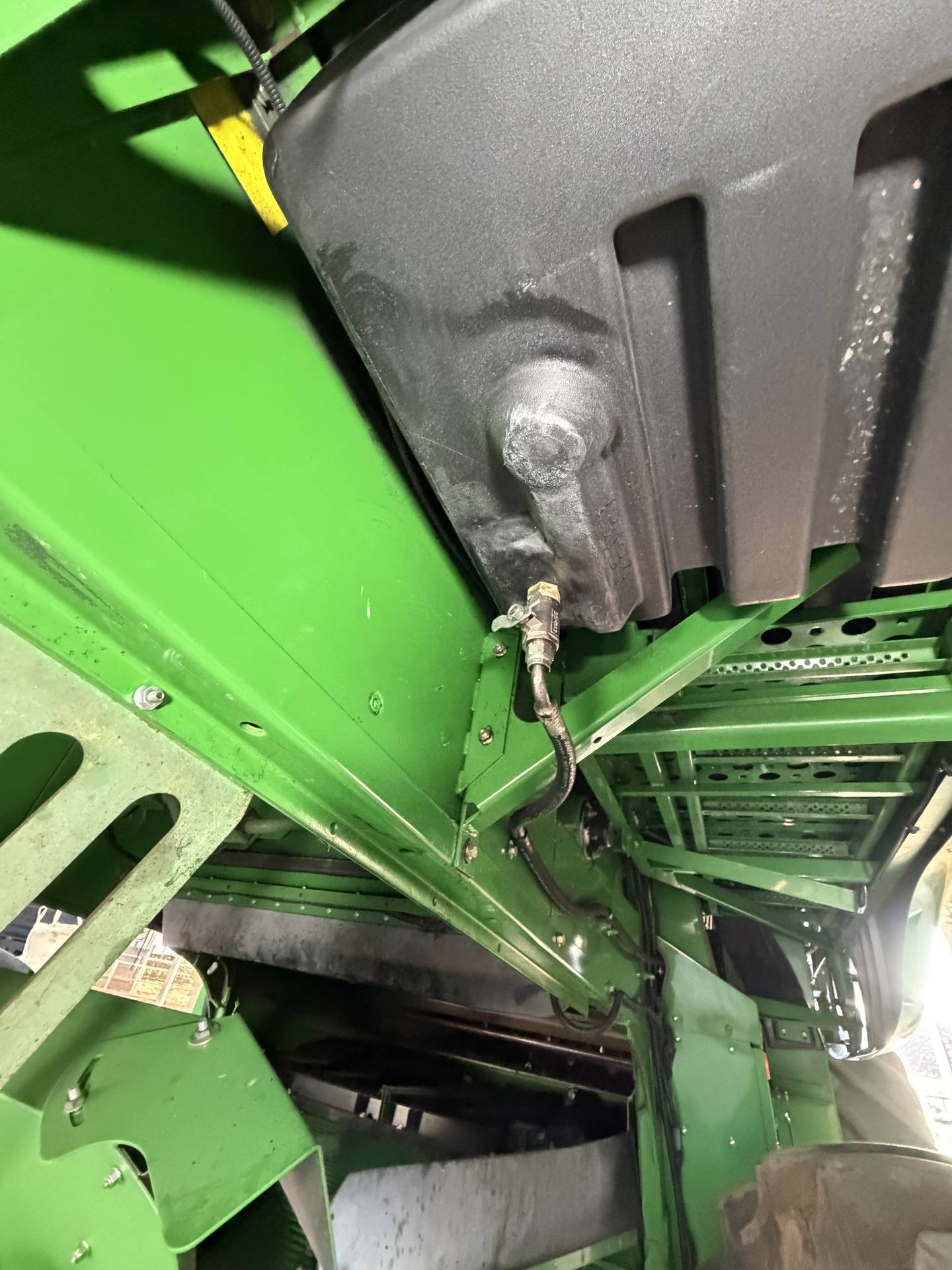 Фото 20 з ремонту — Ремонт паливного бака John Deere 9640