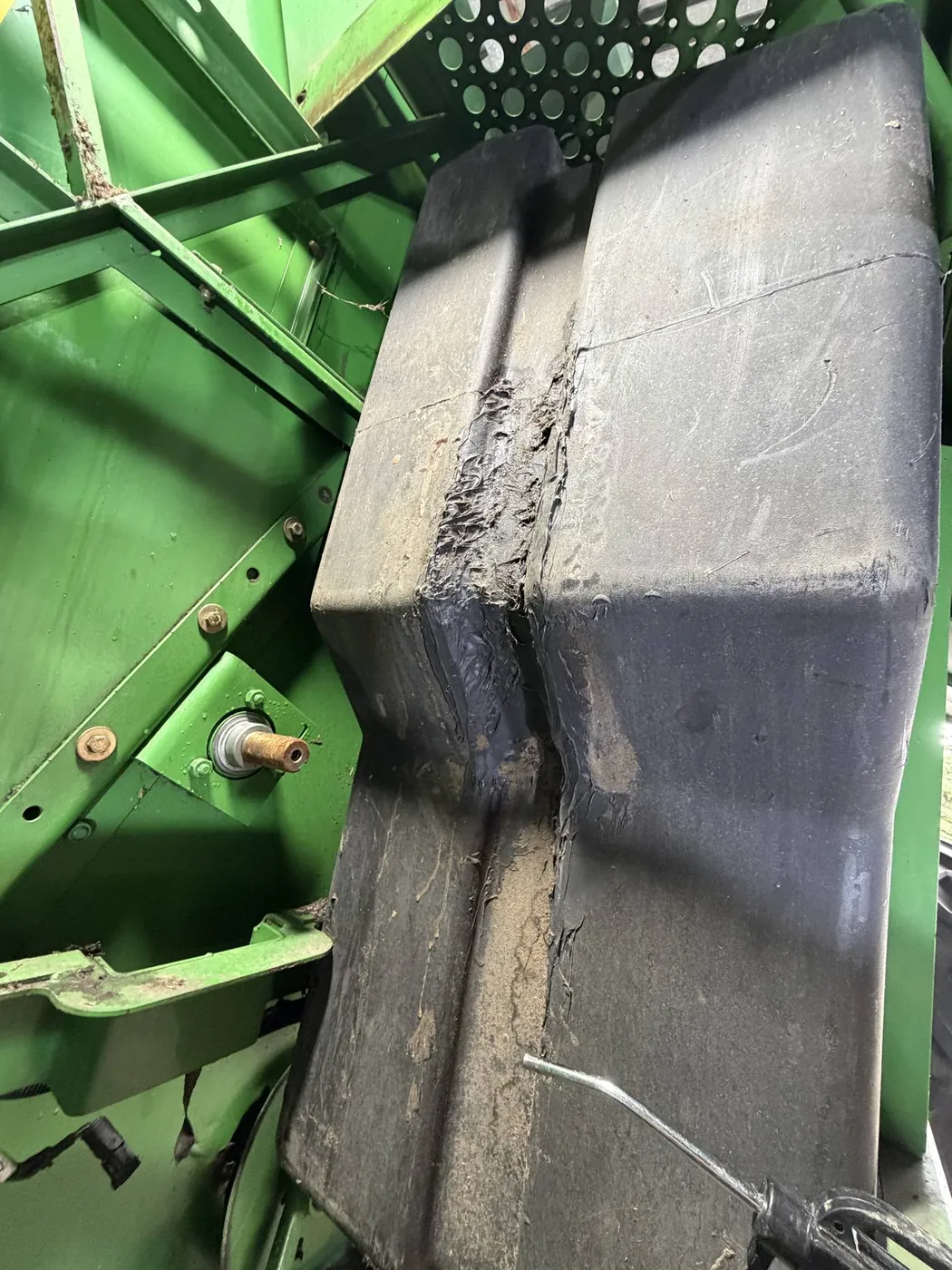 Фото 5 з ремонту — Ремонт паливного бака John Deere 1550