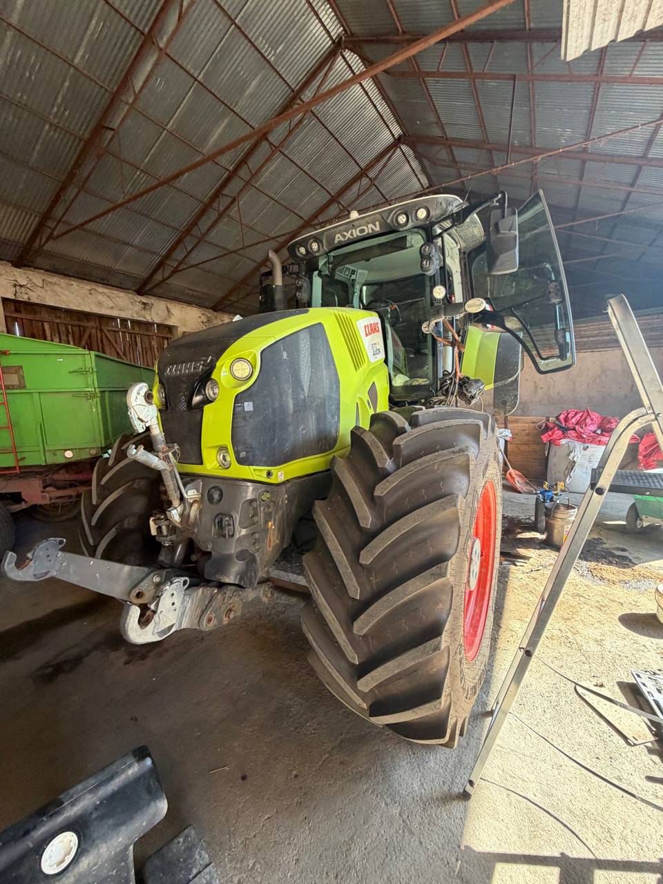 Фото 34 з ремонту — Ремонт паливного бака Claas Axion 870