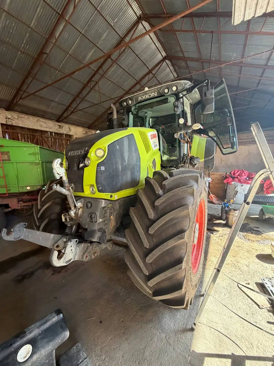 Фото 8 з ремонту — Ремонт паливного бака Claas Axion 870