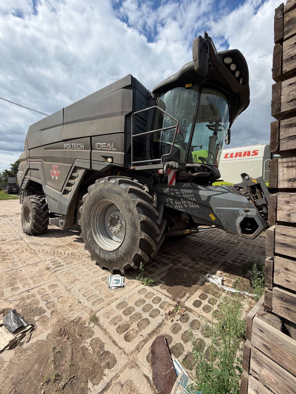 Ремонт стрясної дошки Massey Ferguson Ideal 7