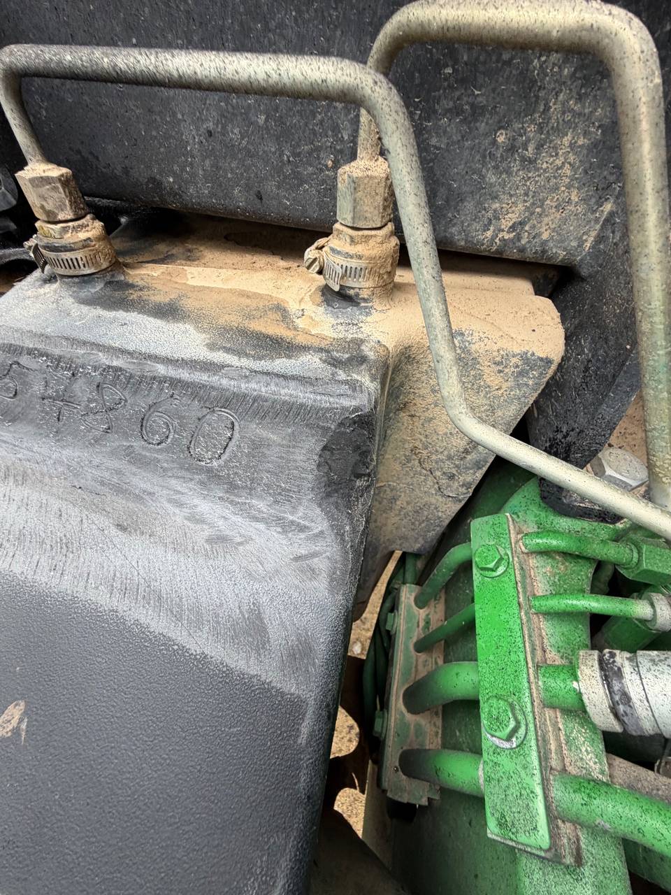 Фото 13 з ремонту — Ремонт паливного бака John Deere 8330