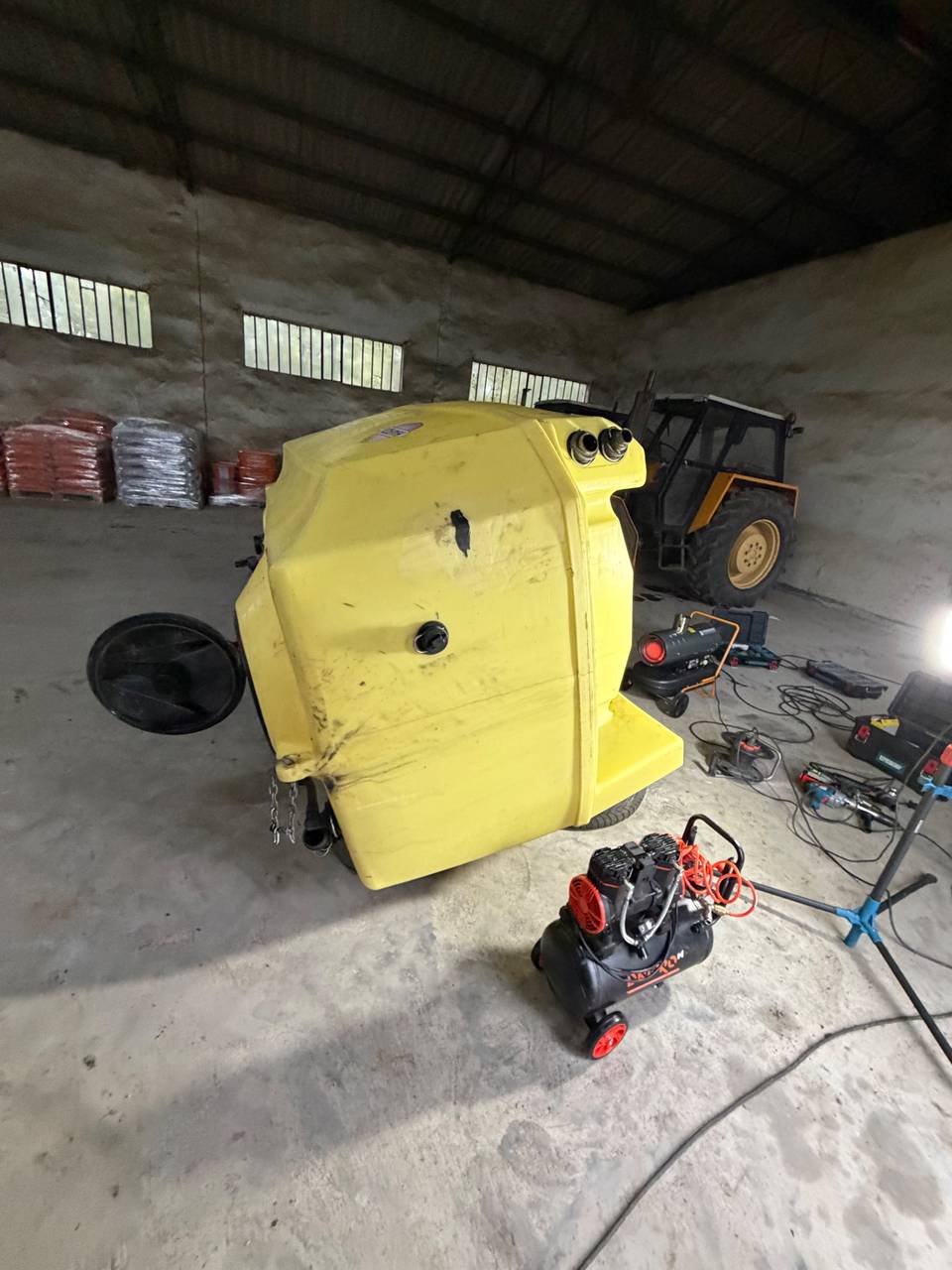 Ремонт бочки обприскувача Hardi Alfa 4100