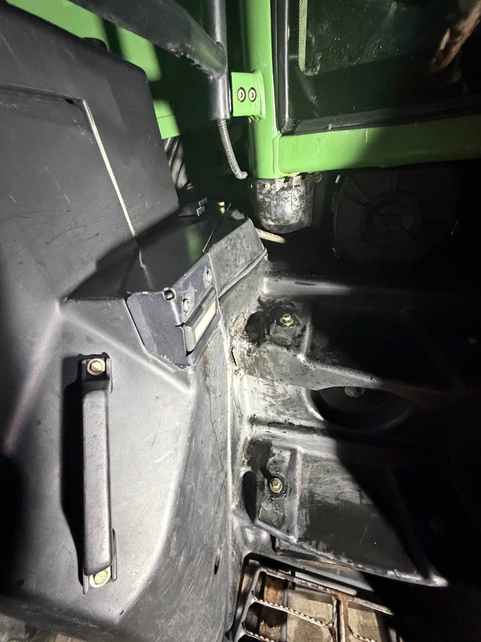 Фото 9 з ремонту — Ремонт паливного бака Fendt 826