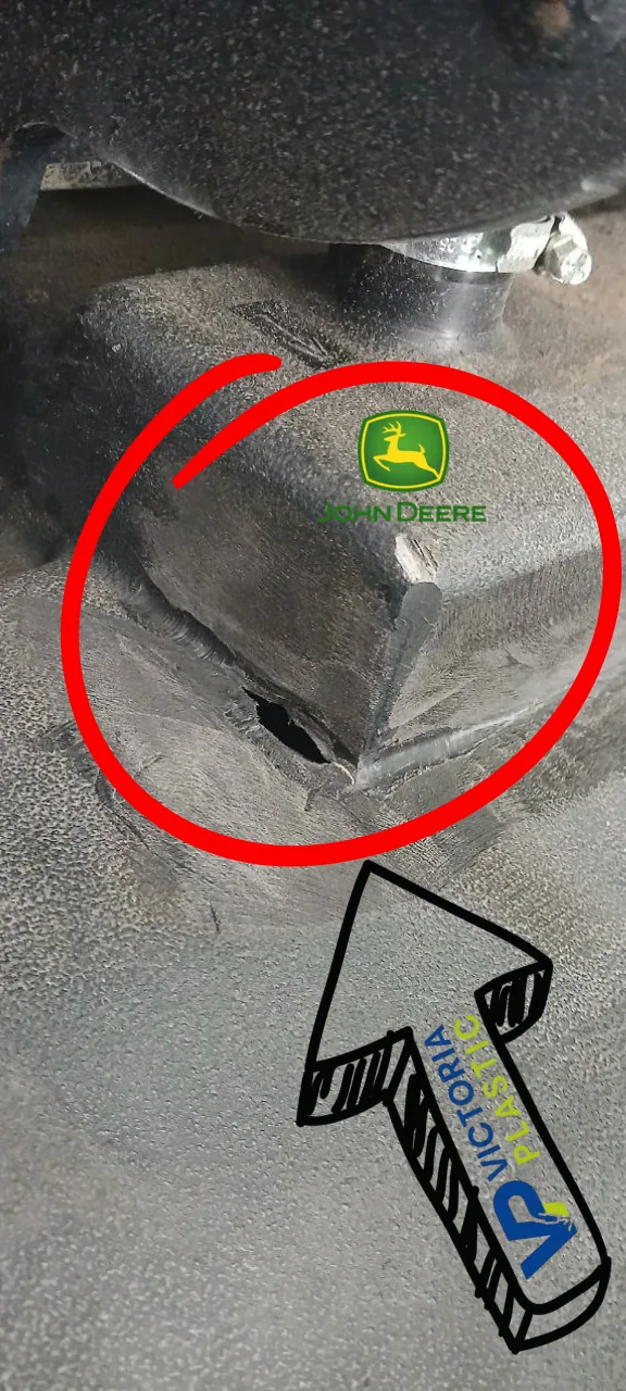 Екструзійне зварювання тріснутого кута паливного бака John Deere